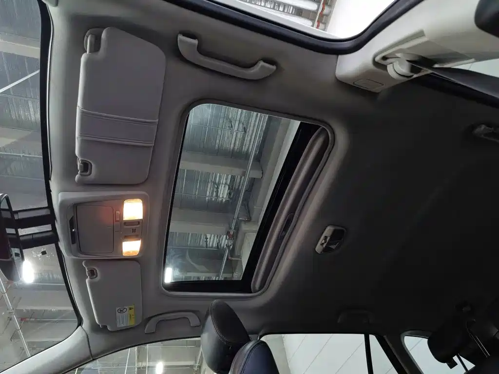 Фото 14 - Subaru Outback