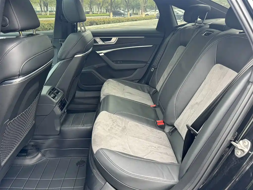 Audi A6L 2024 45 TFSI quattro Premium Dynamic фото 13
