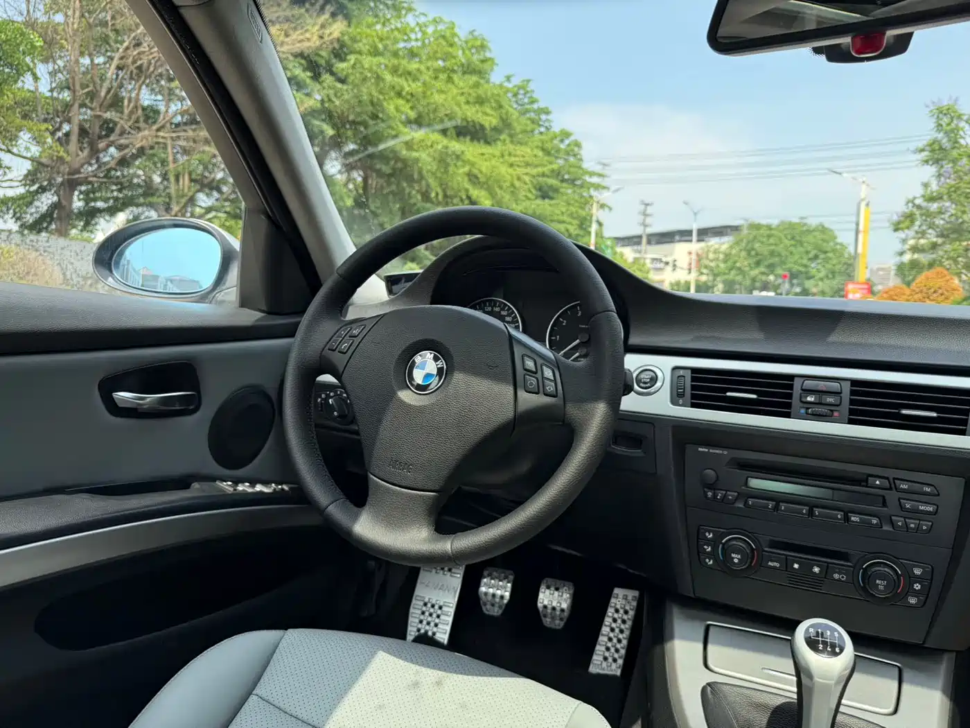 BMW 3 Series (Import) 2005 Model E90 320i фото 20
