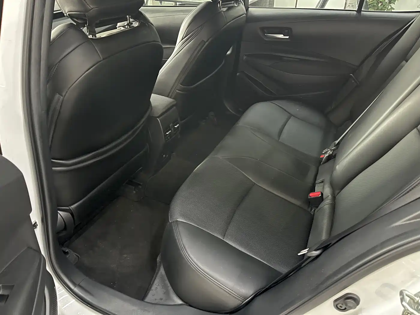Toyota Levin 2022 185T CVT Luxury Edition фото 8