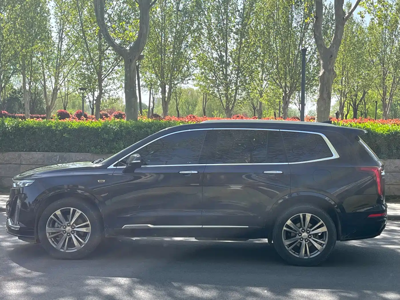 CADILLAC XT6