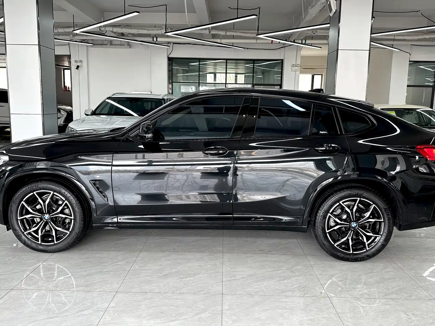 BMW X4 2022 xDrive 25i M Sport Package фото 2