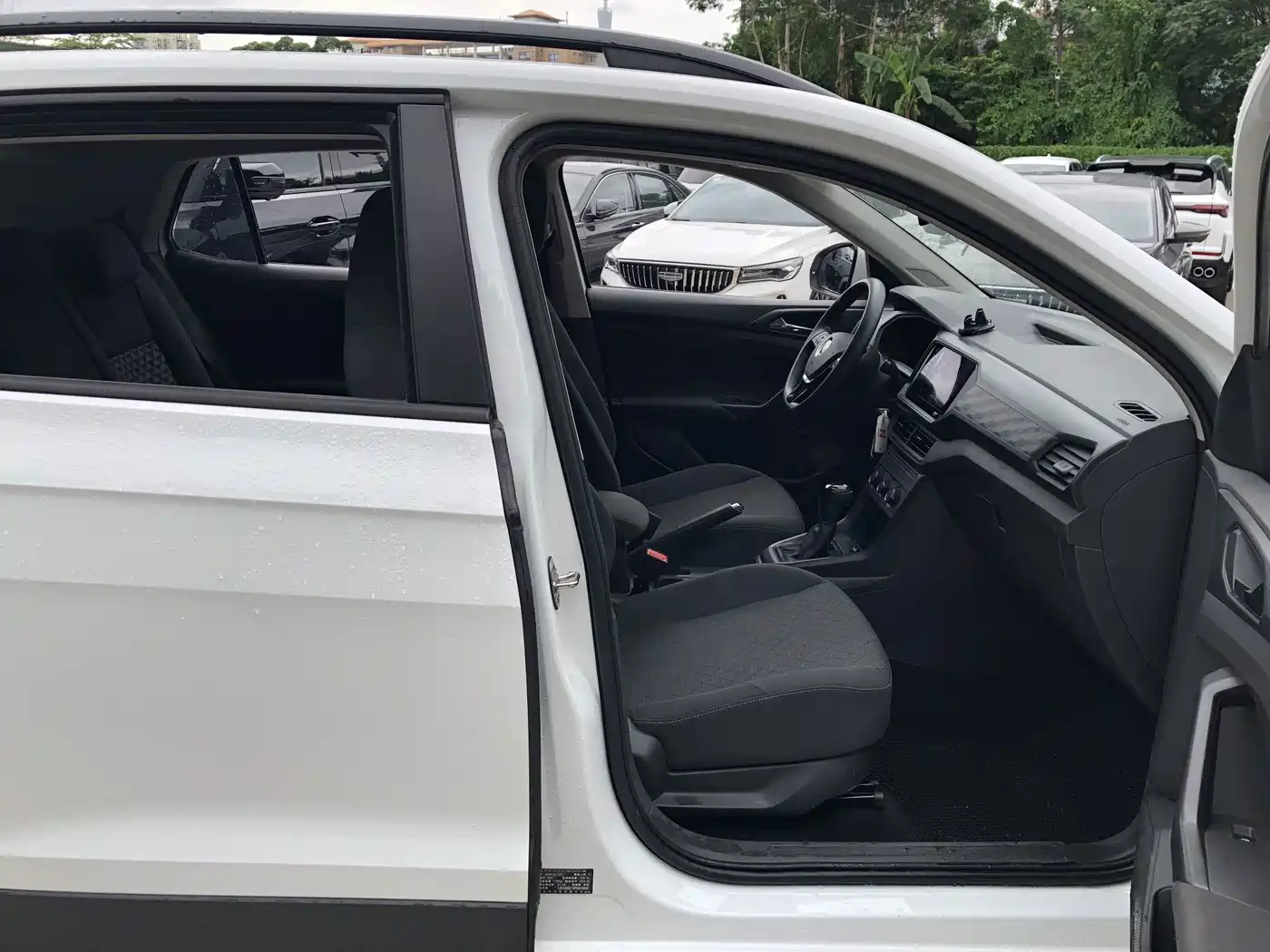 Volkswagen T-Cross 2023 Facelift 1.5L Automatic Trend Edition фото 7