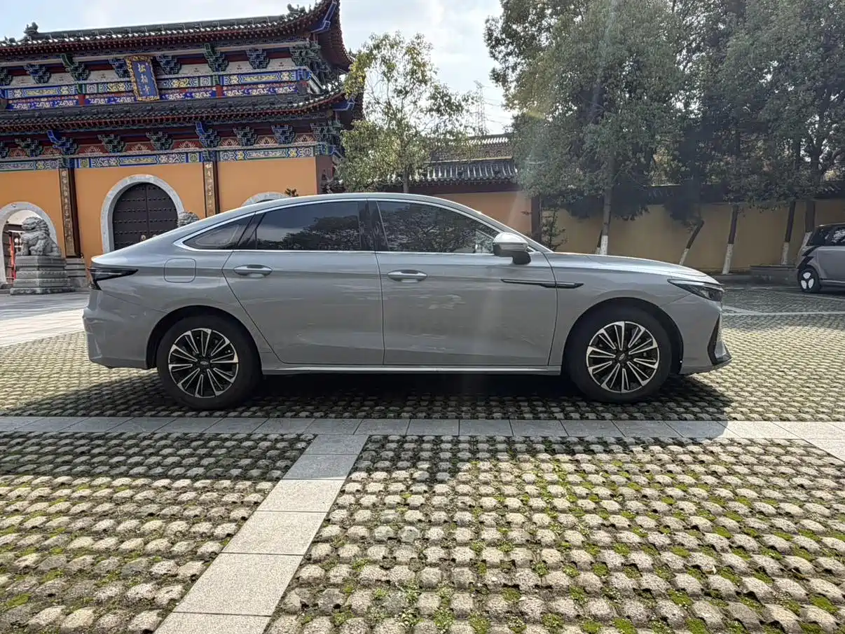 CHERY FENGYUN A8
