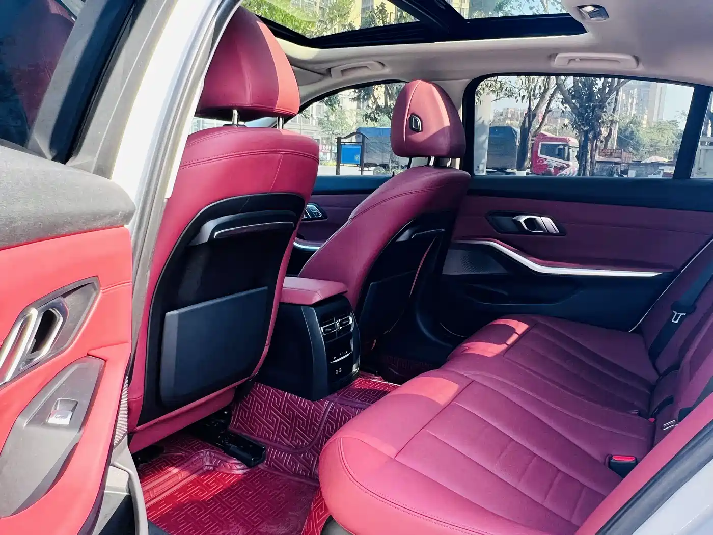 BMW 3 Series 2021 320Li M Sport Package фото 12