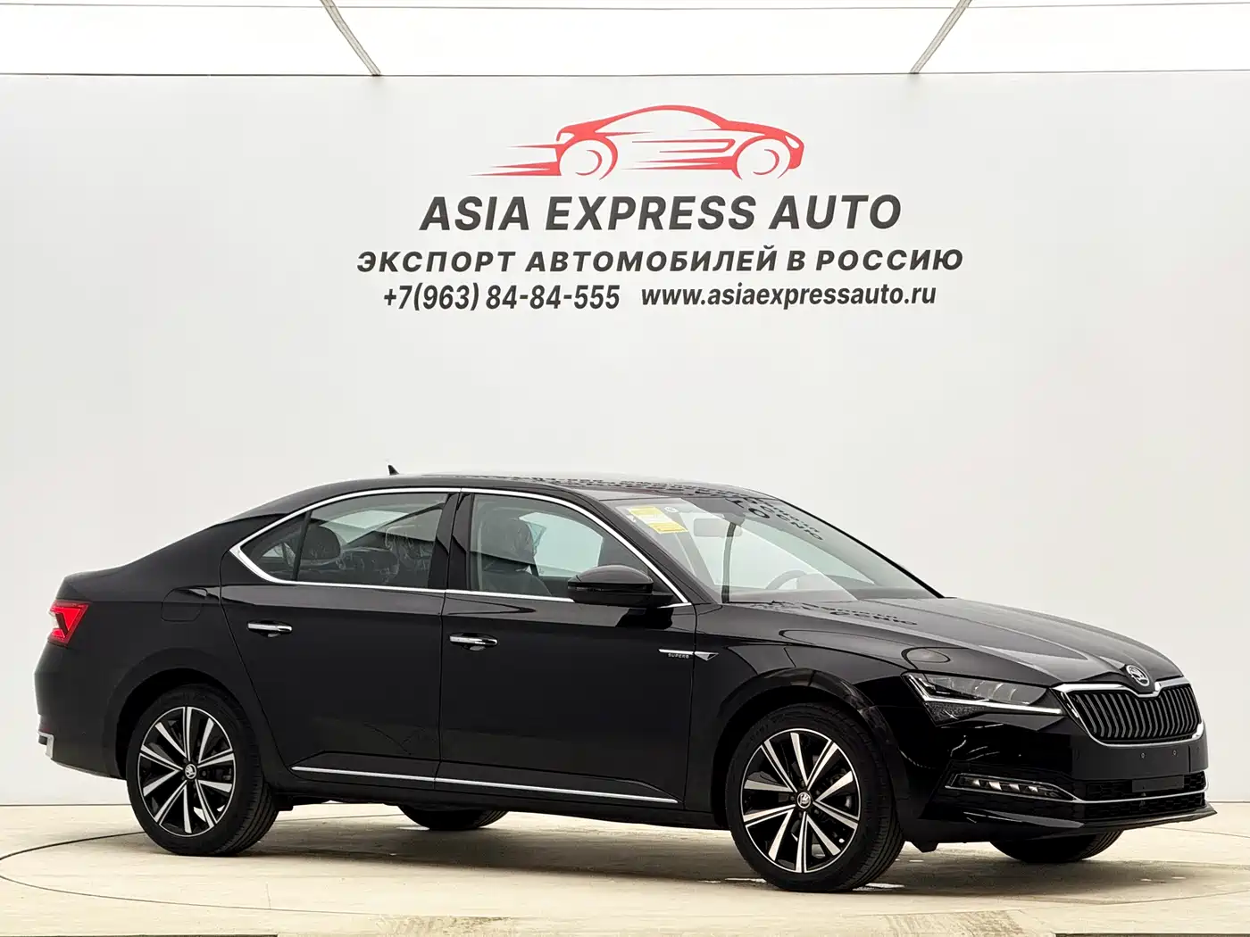 Škoda Superb 2025 Model TSI280 DSG Premium Edition фото 3