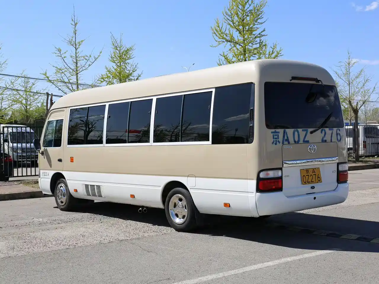 Toyota Coaster 2021 2019 4.0L Luxury Vehicle GRB53L-ZEMNK 23-seater with Armrests 9GR