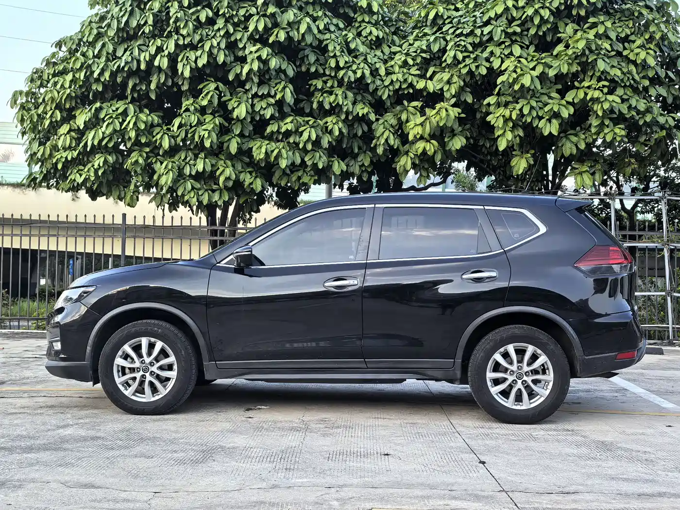 Nissan X-Trail 2020 2.0L XL ITS CVT 2WD Smart Connect Comfort Edition фото 7