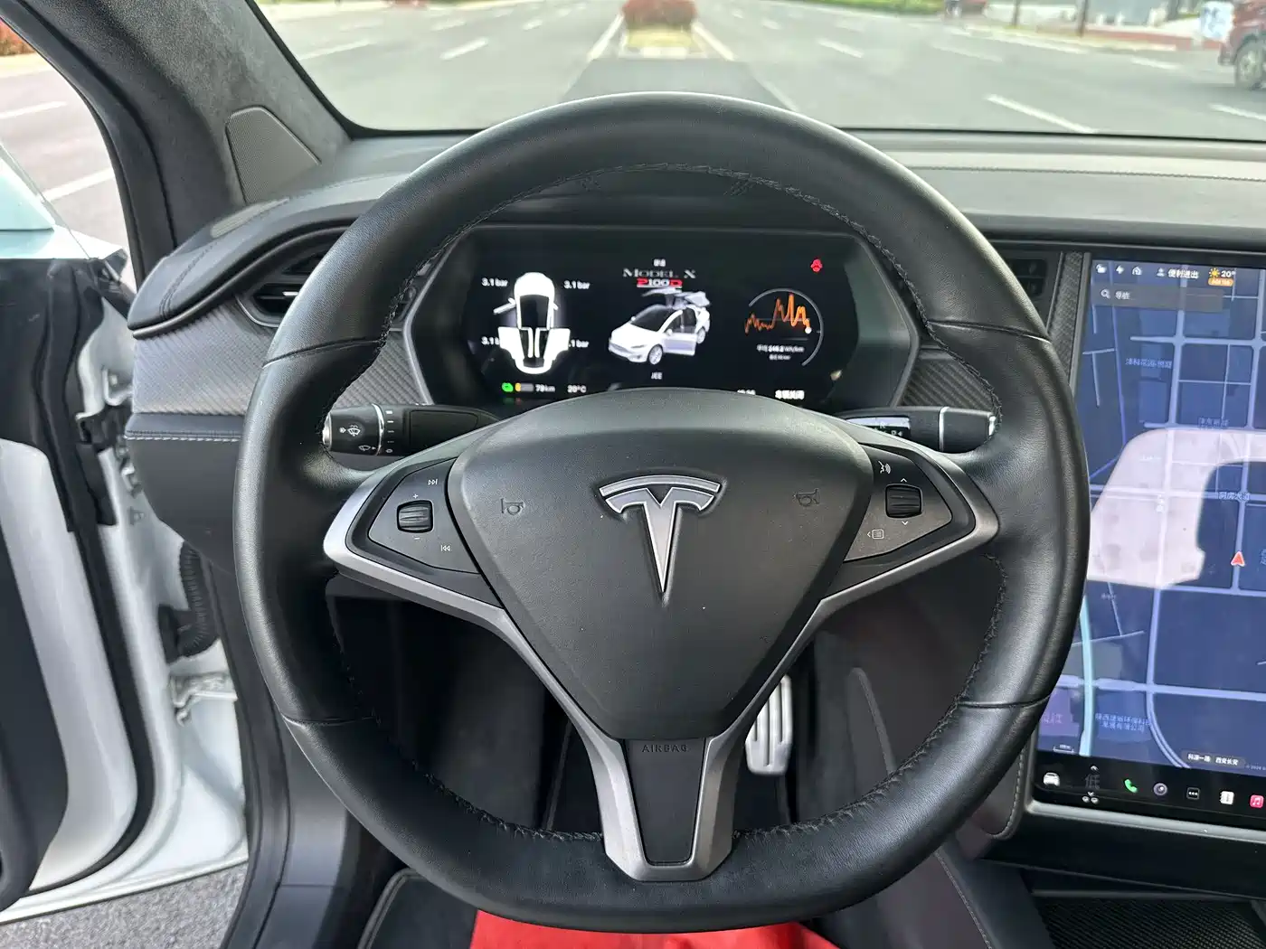 TESLA MODEL X