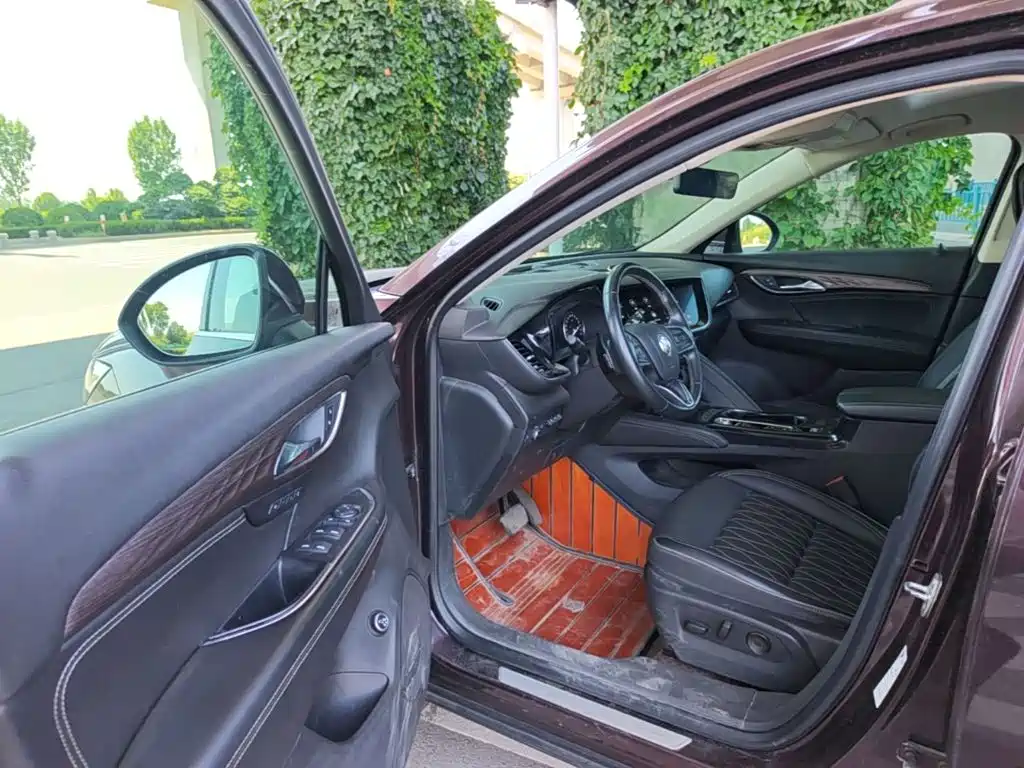 Photo 16 - Buick Envision Plus