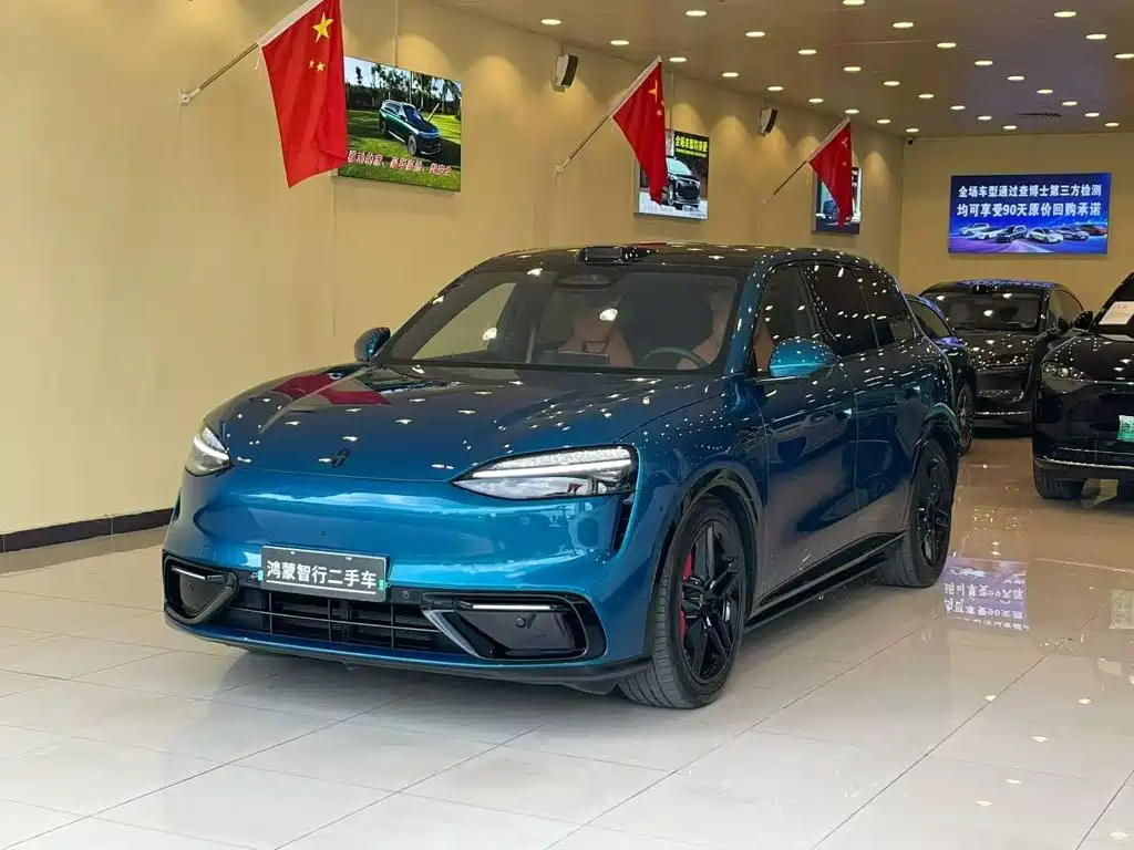 AITO Wenjie AITO M6