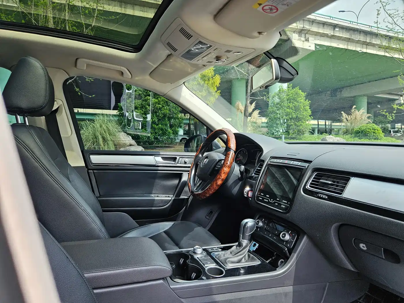 Volkswagen Touareg 2017 3.0TSI Explorer Edition фото 16
