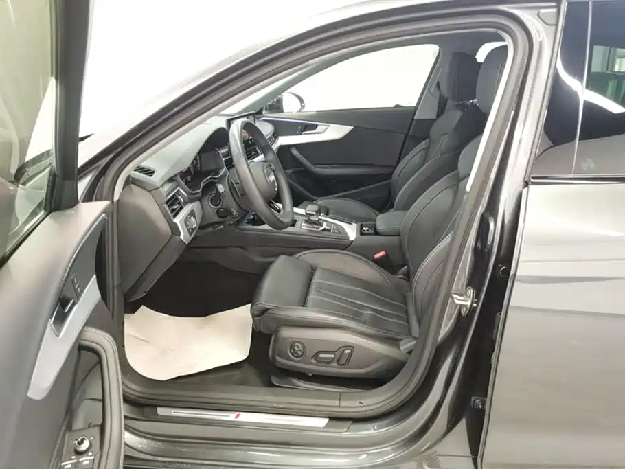 Audi A4L 2023 40 TFSI Luxury Sport фото 9