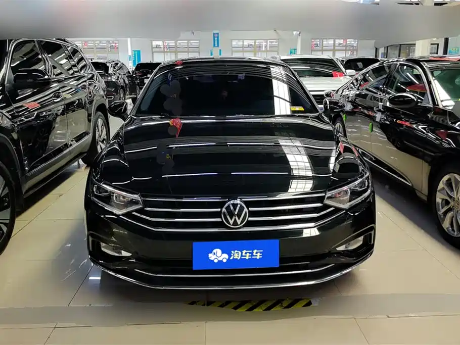 Volkswagen Magotan 2020 330TSI DSG Leading фото 2