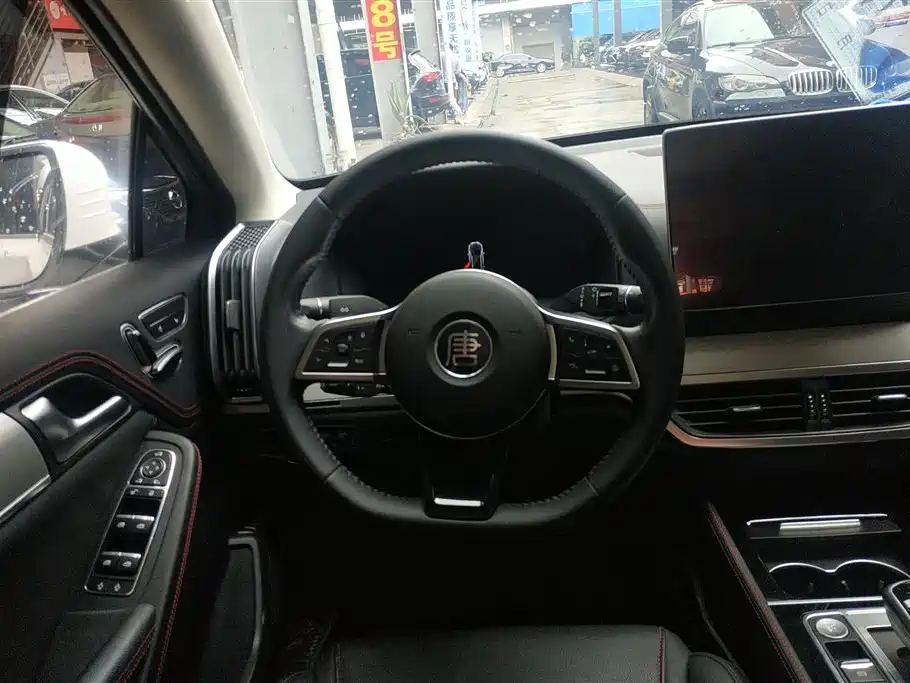 BYD Tang New Energy 2018 DM 2.0T AWD Smart Connection Enjoy Edition 7-Seater China V фото 15