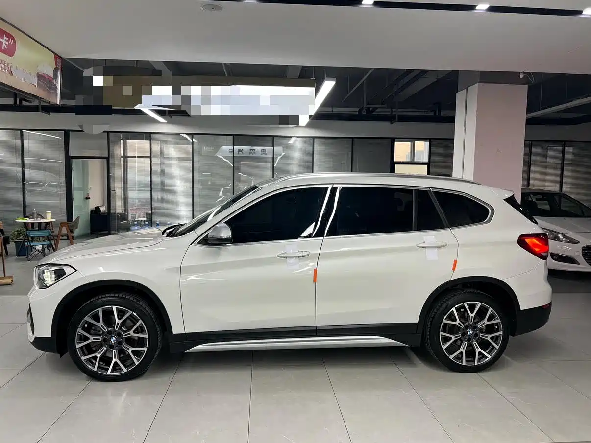 BMW X1 2022 xDrive25Li Premium фото 6