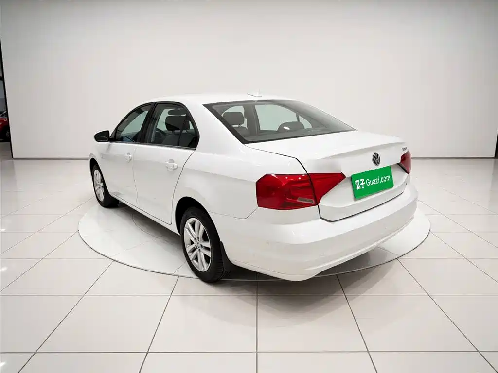 Volkswagen Jetta 2019 Dream Edition 1.5L Manual Fashion фото 5