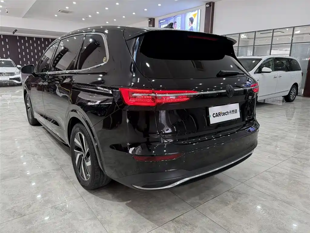 Volkswagen Viloran 2022 380TSI Premium Edition фото 5