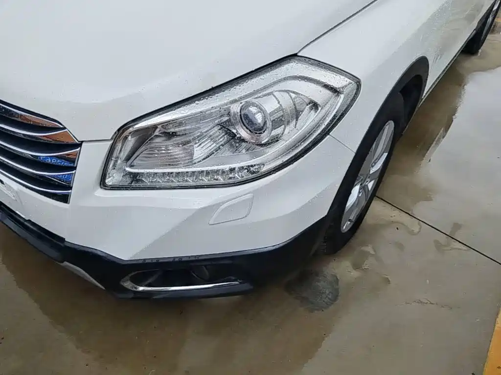 Suzuki SX4 S-Cross 2015 2014 1.6L CVT 2WD Elite