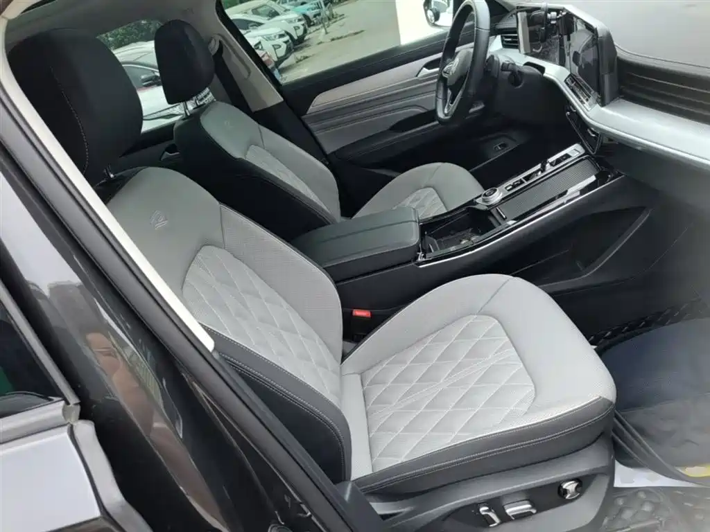 Volkswagen Talagon 2024 380TSI 4WD R-Line Touring фото 25