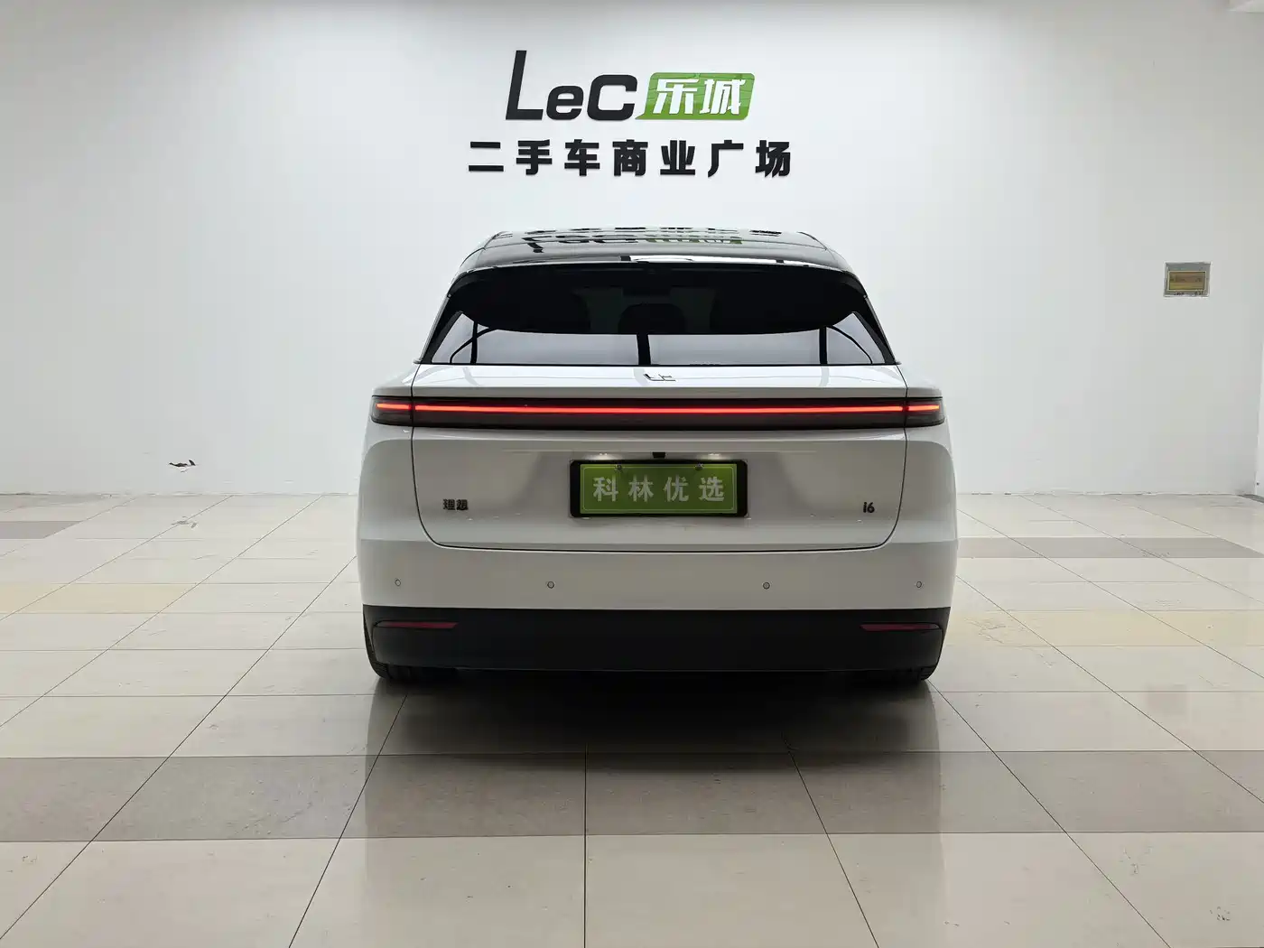Li Auto i6 2026 2025 2WD Base Model