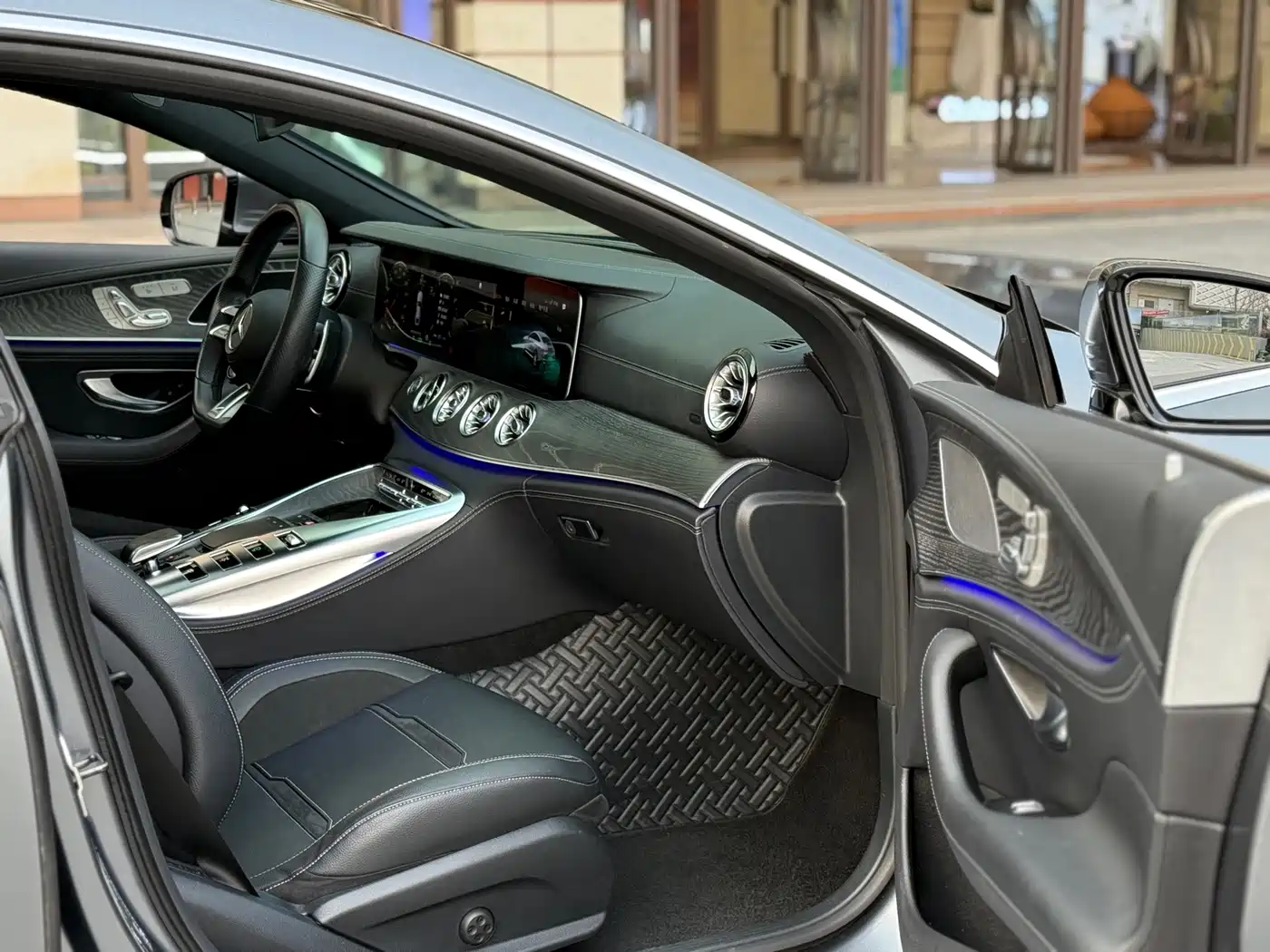 MERCEDES-BENZ AMG GT