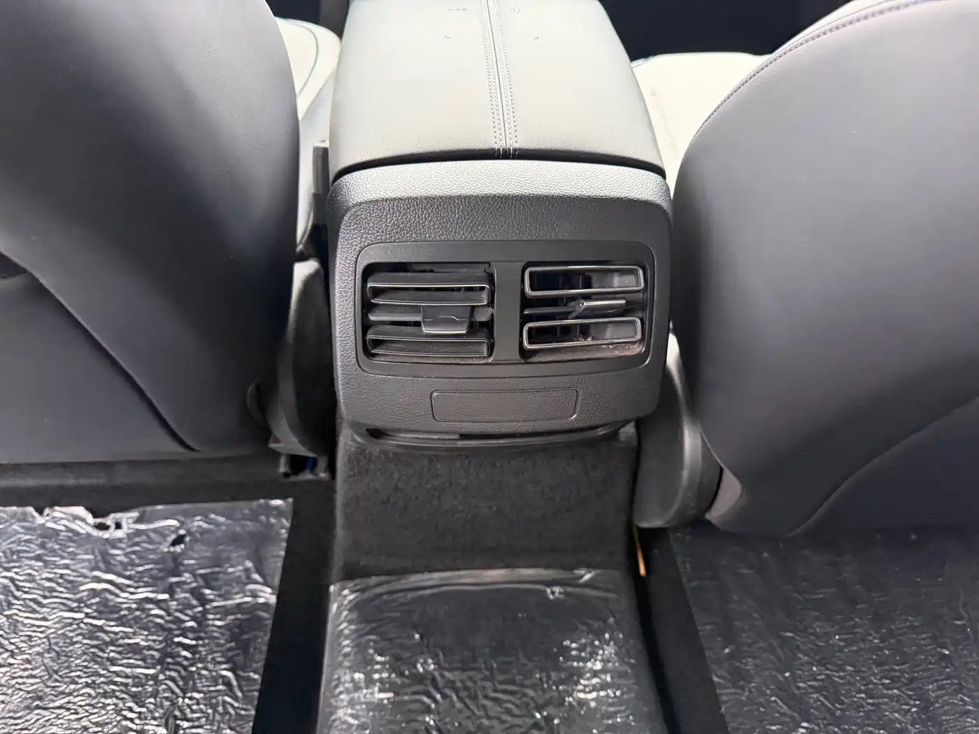 BYD Destroyer 05 2024 Glory Edition DM-i 55KM Luxury фото 13