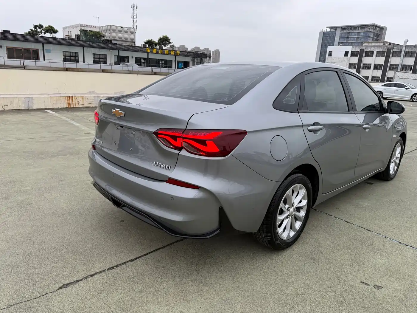 CHEVROLET CRUZE