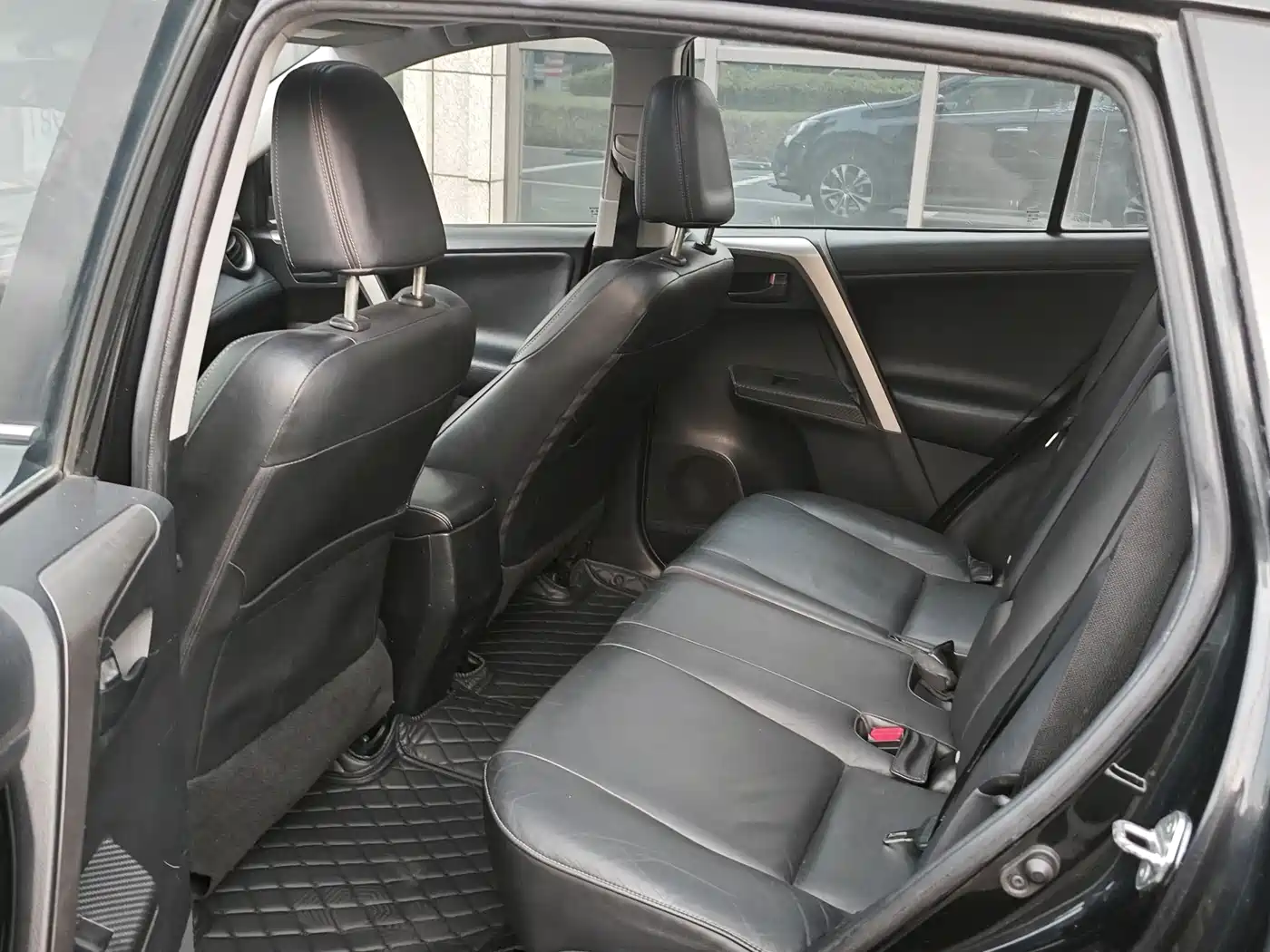 Toyota RAV4 Rongfang 2015 2.5L Automatic 4WD Elite Edition фото 5