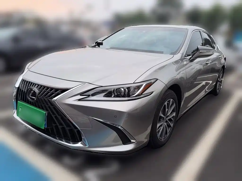 Lexus ES 2024 200 Premium Edition