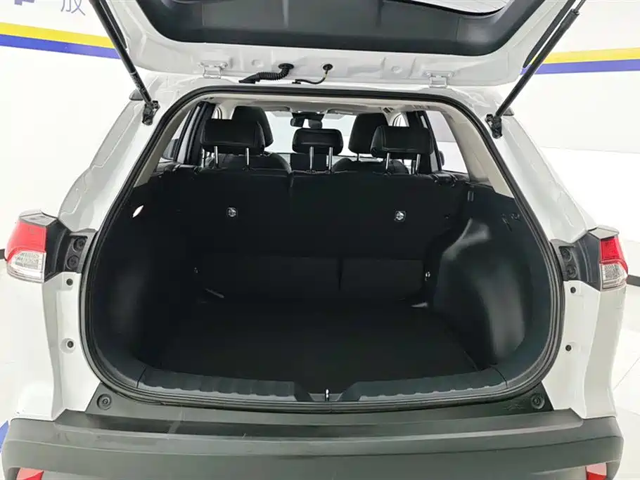 Toyota Corolla Cross 2024 2.0L Elite Edition фото 4