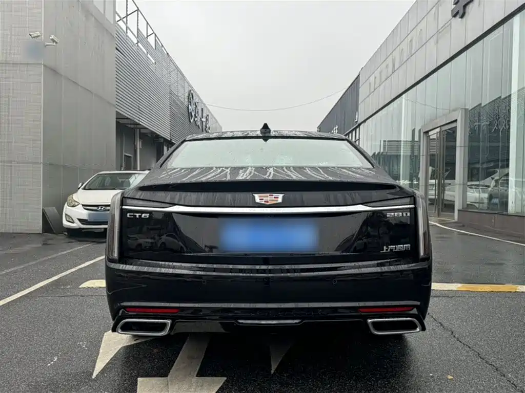 CADILLAC CT6