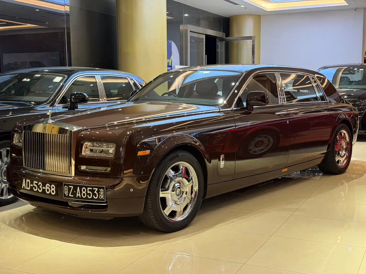 Фото 1 - Rolls-Royce Phantom