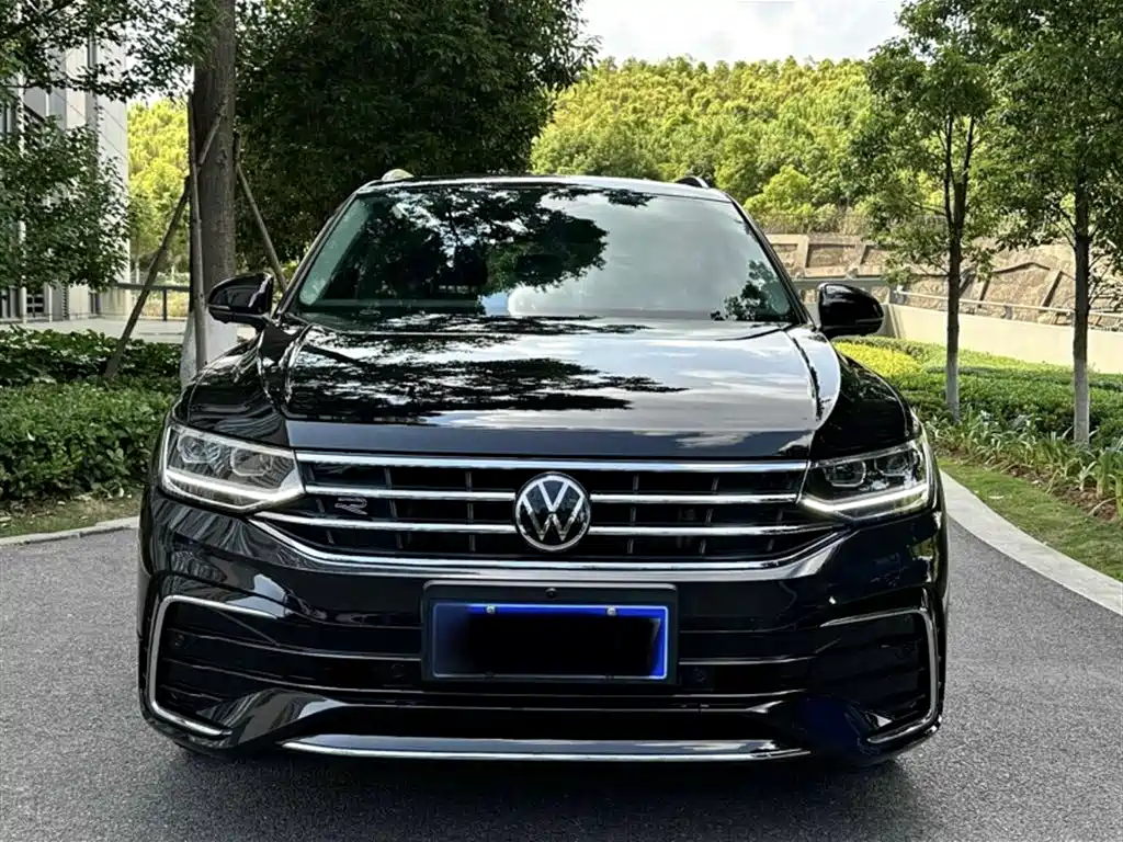 Volkswagen Tiguan L 2025 330TSI Automatic 2WD R-Line Dragon Glory Edition фото 8