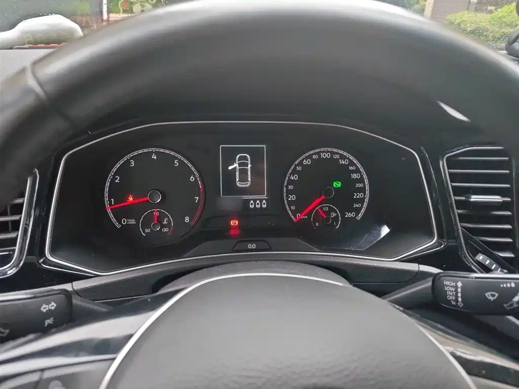 Volkswagen T-ROC 2018 280TSI DSG 2WD Comfort (China V) фото 4