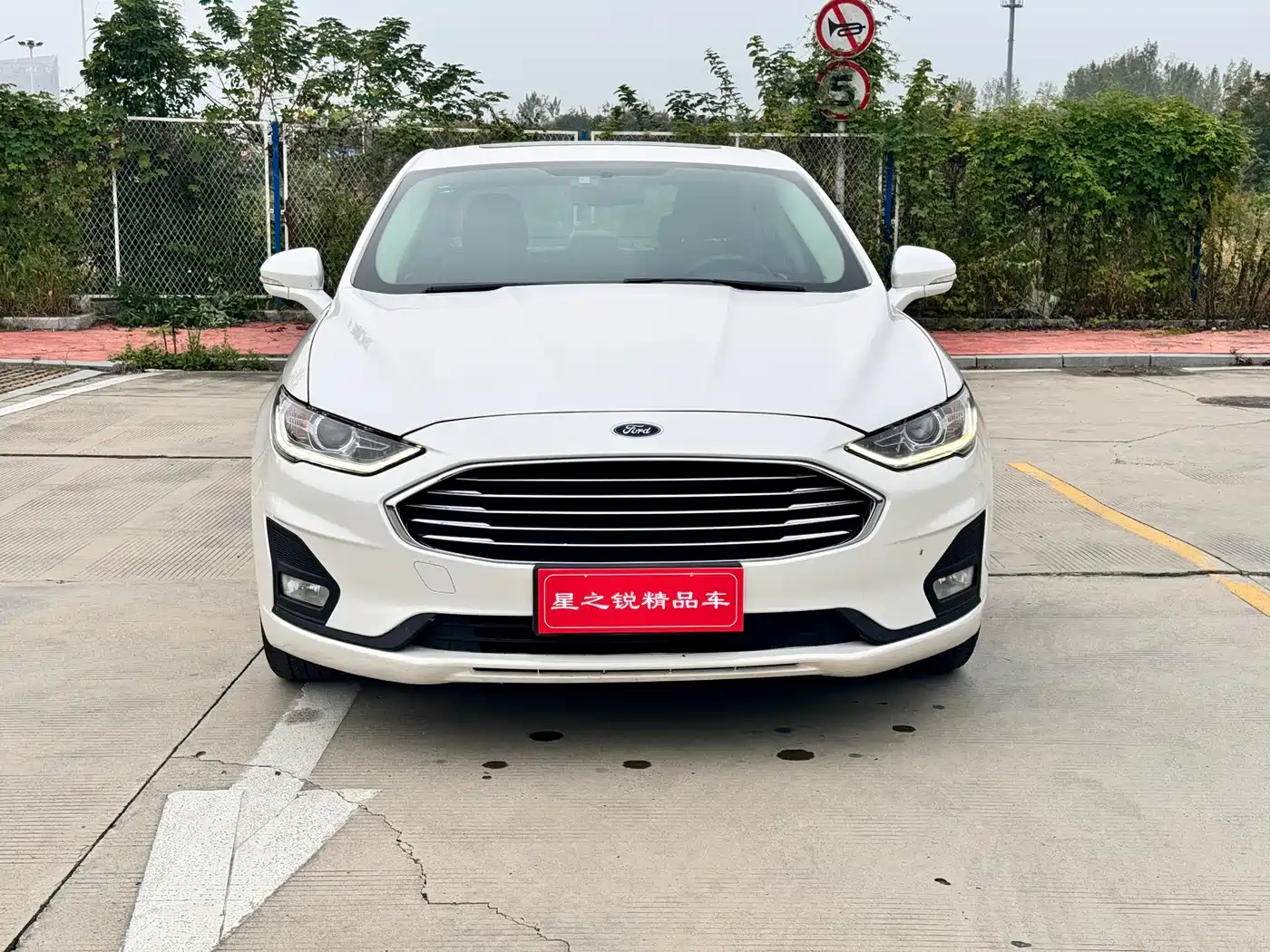 FORD MONDEO