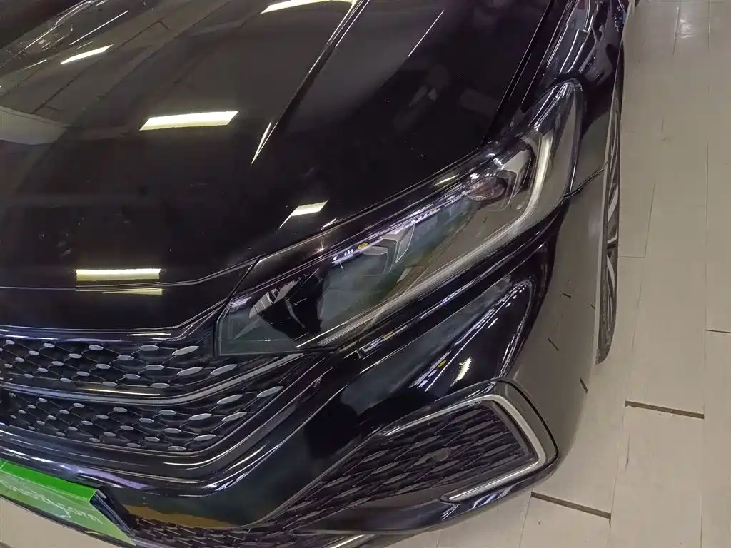 Volkswagen Passat 2022 330TSI Starlight Elite Edition фото 18
