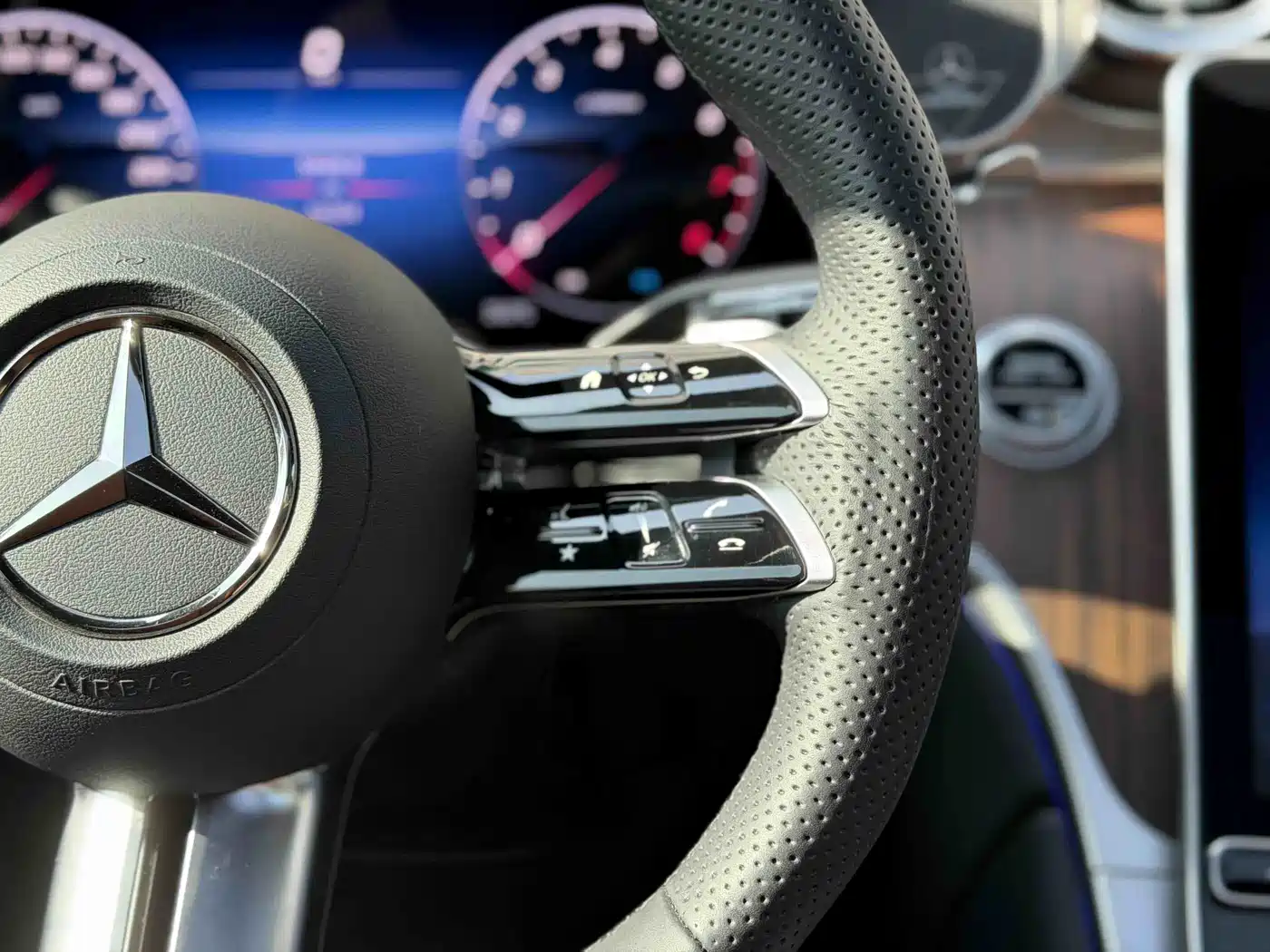 Mercedes-Benz GLC 2025 GLC 300 L 4MATIC Dynamic 5-seater фото 15