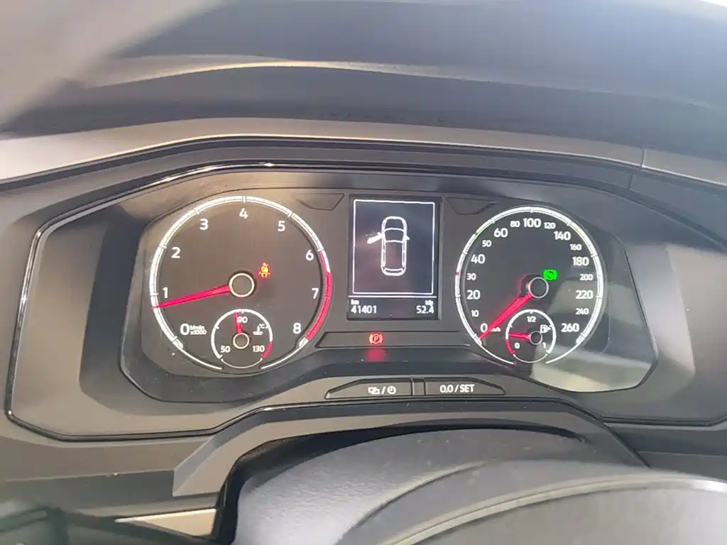 VOLKSWAGEN POLO