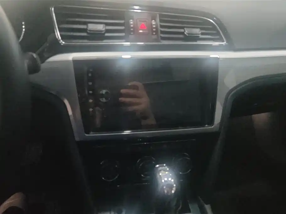 Volkswagen Lamando 2015 280TSI DSG Comfort фото 13