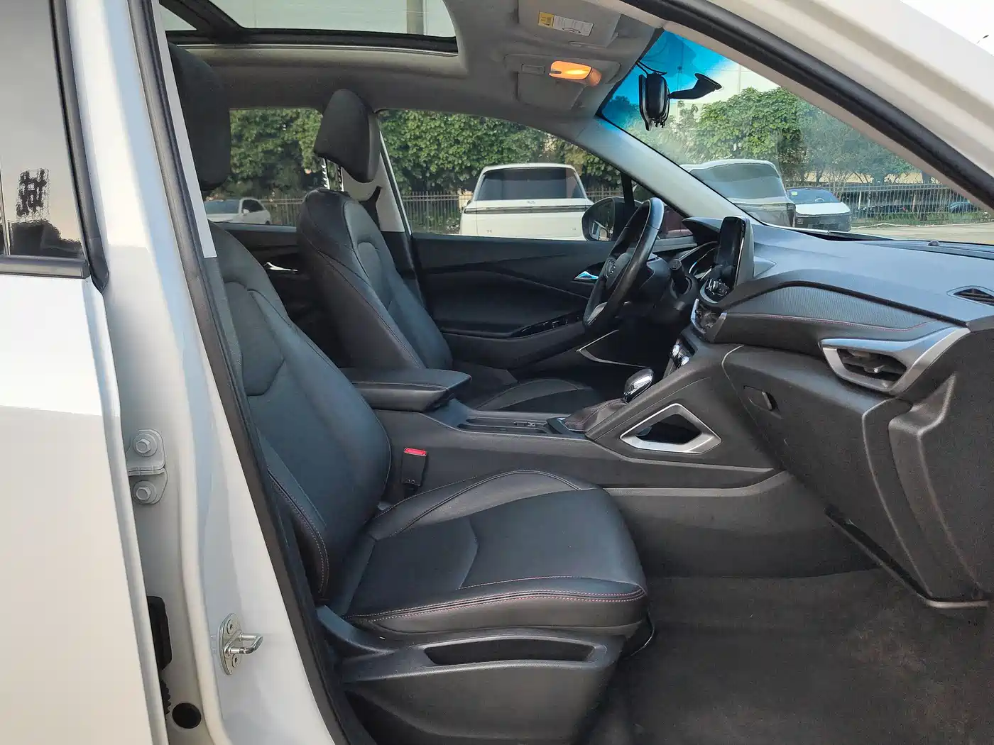 Chevrolet Volando 2018 Redline 530T Auto Premium Edition (5+2 seater) China V фото 12