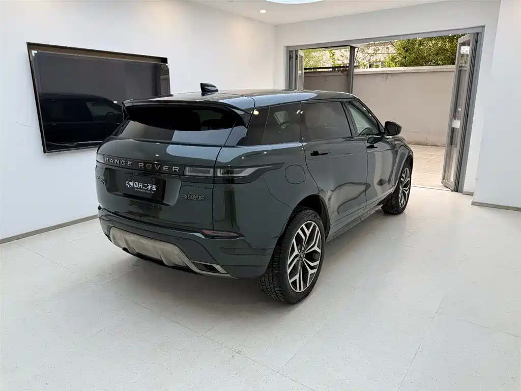 Land Rover Range Rover Evoque 2023 Range Rover Evoque L 249PS Luxury Edition фото 4