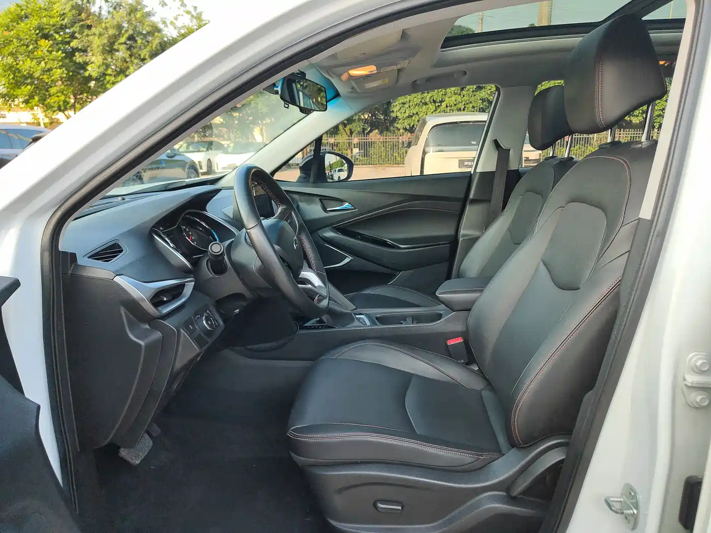 Chevrolet Volando 2018 Redline 530T Auto Premium Edition (5+2 seater) China V фото 8