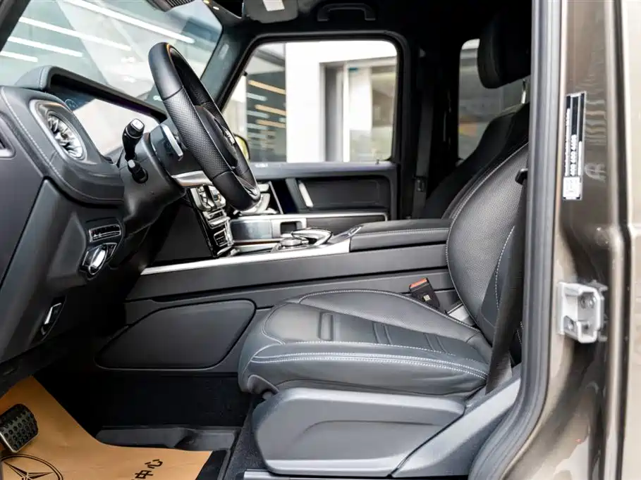 Mercedes-Benz G-Class 2024 G 500 фото 8
