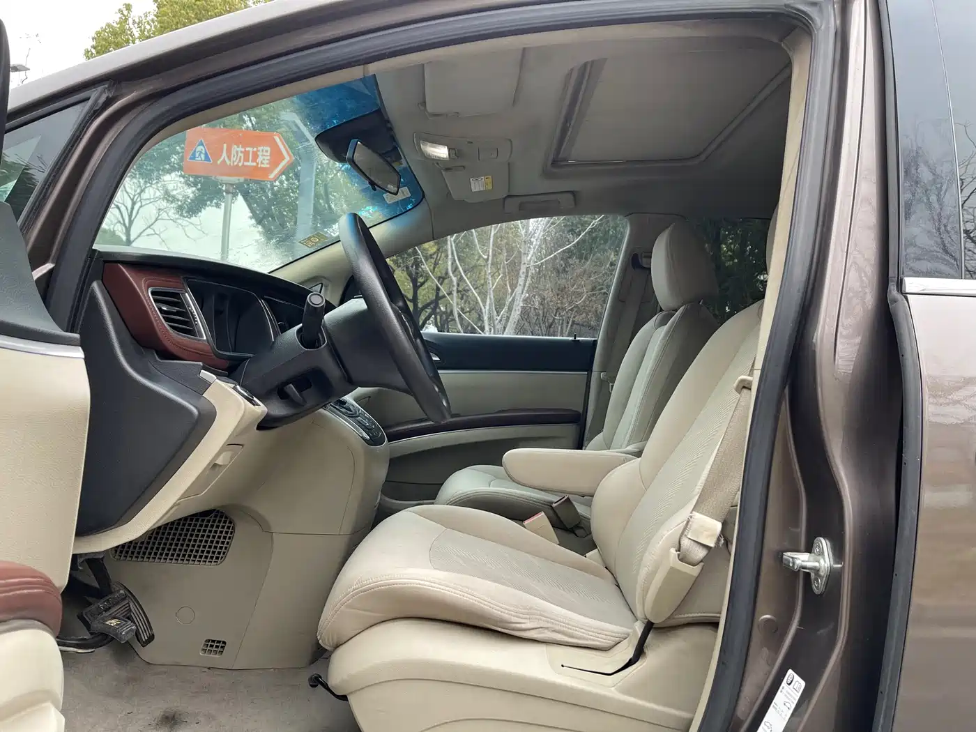 Buick GL8 2014 2.4L CT Luxury Business Comfort фото 8