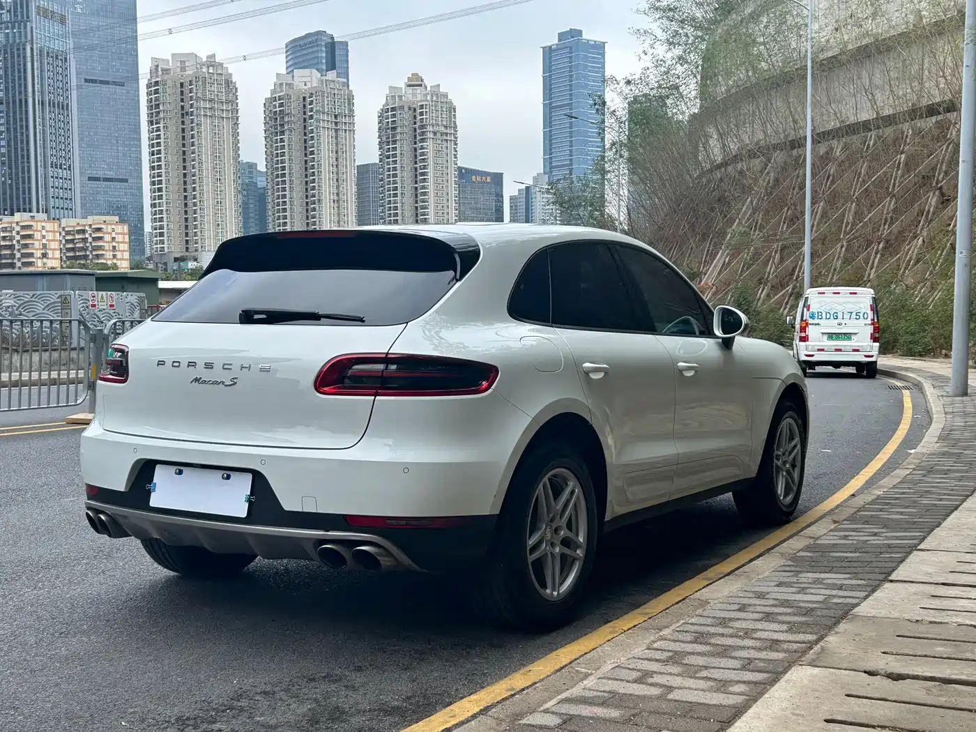 Porsche Macan 2017 Macan 2.0T фото 10
