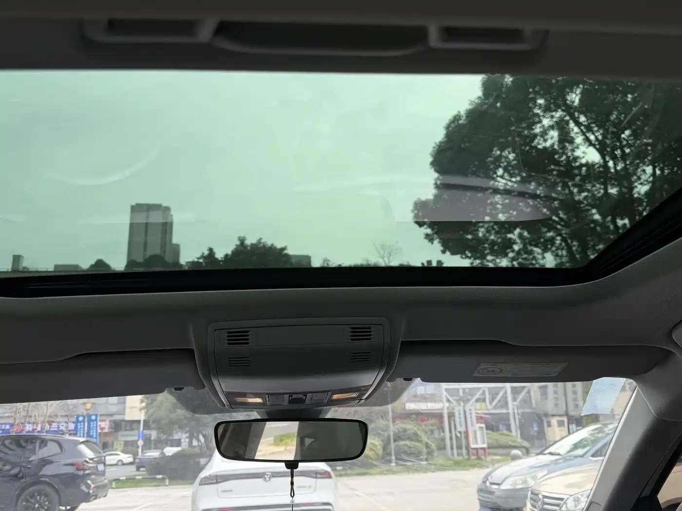 Volkswagen Lavida 2023 Xinrui 1.5L Auto Xinyi Edition фото 17