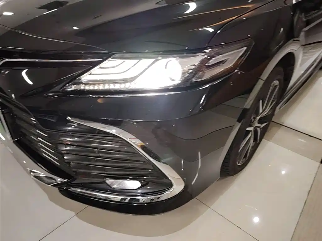 Toyota Camry 2023 2.5G Luxury Edition фото 24
