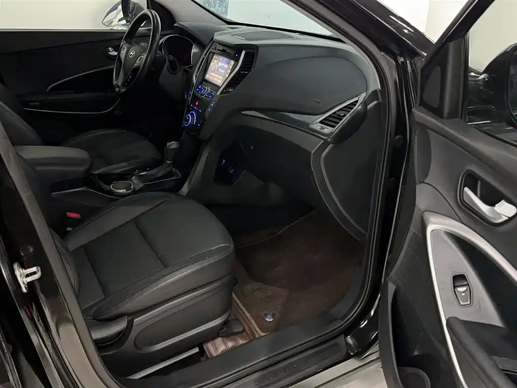 Hyundai Santa Fe 2015 2.0T Automatic 2WD Smart 5-Seater фото 19