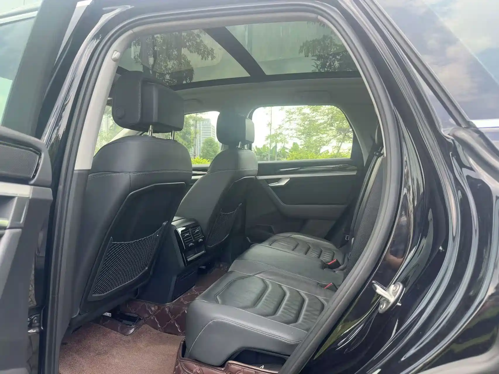 Фото 6 - Volkswagen Touareg